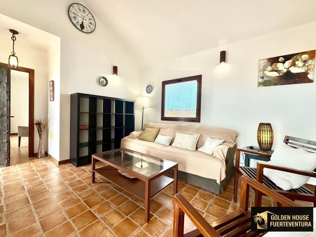 3 Zimmer Villa zu verkaufen in Puerto del Rosario mit Garage - 450.000 € (Ref: 9998089)