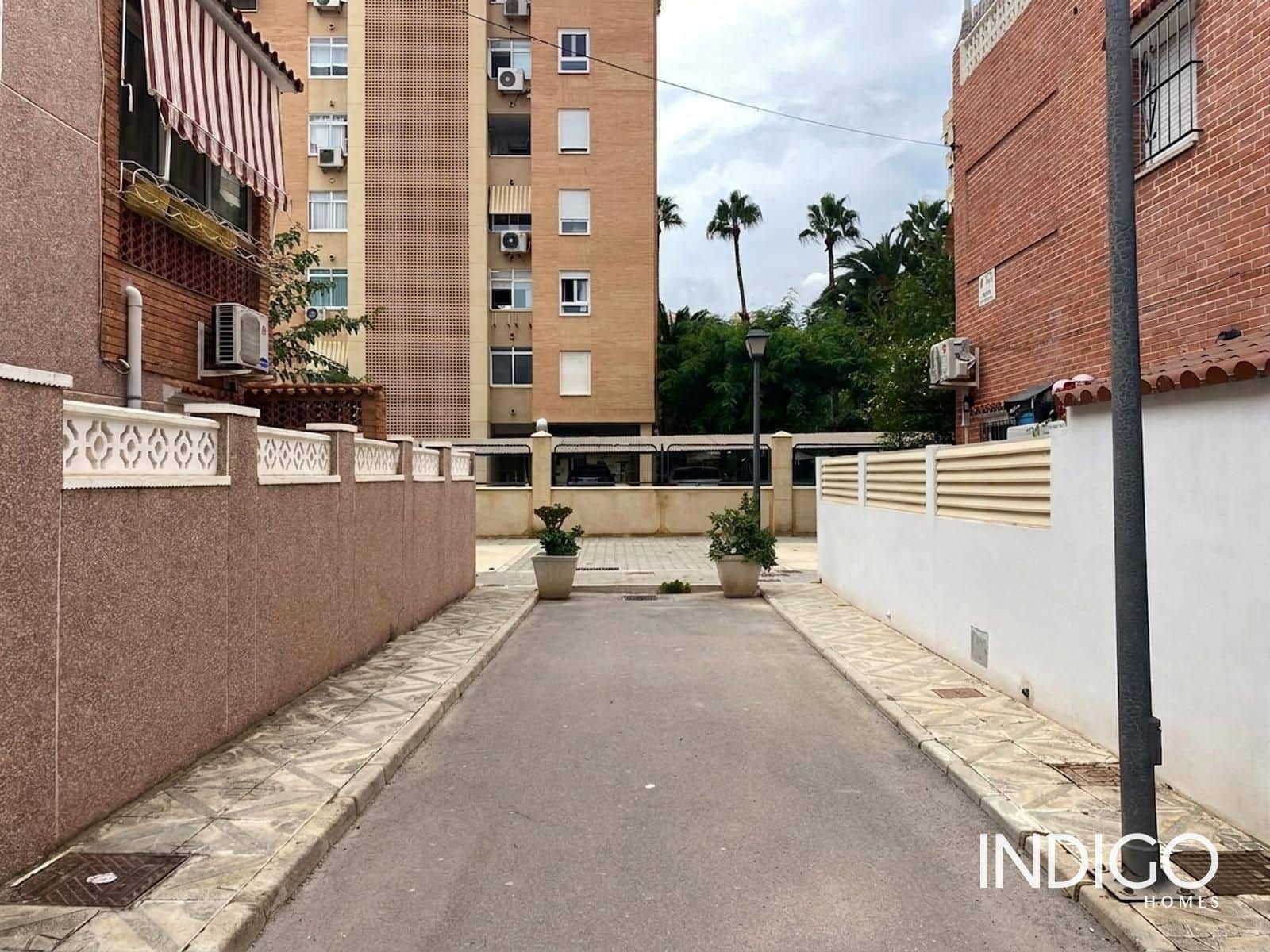 2 slaapkamer Huis te huur in Alicante stad - € 1.100 (Ref: 10034506)