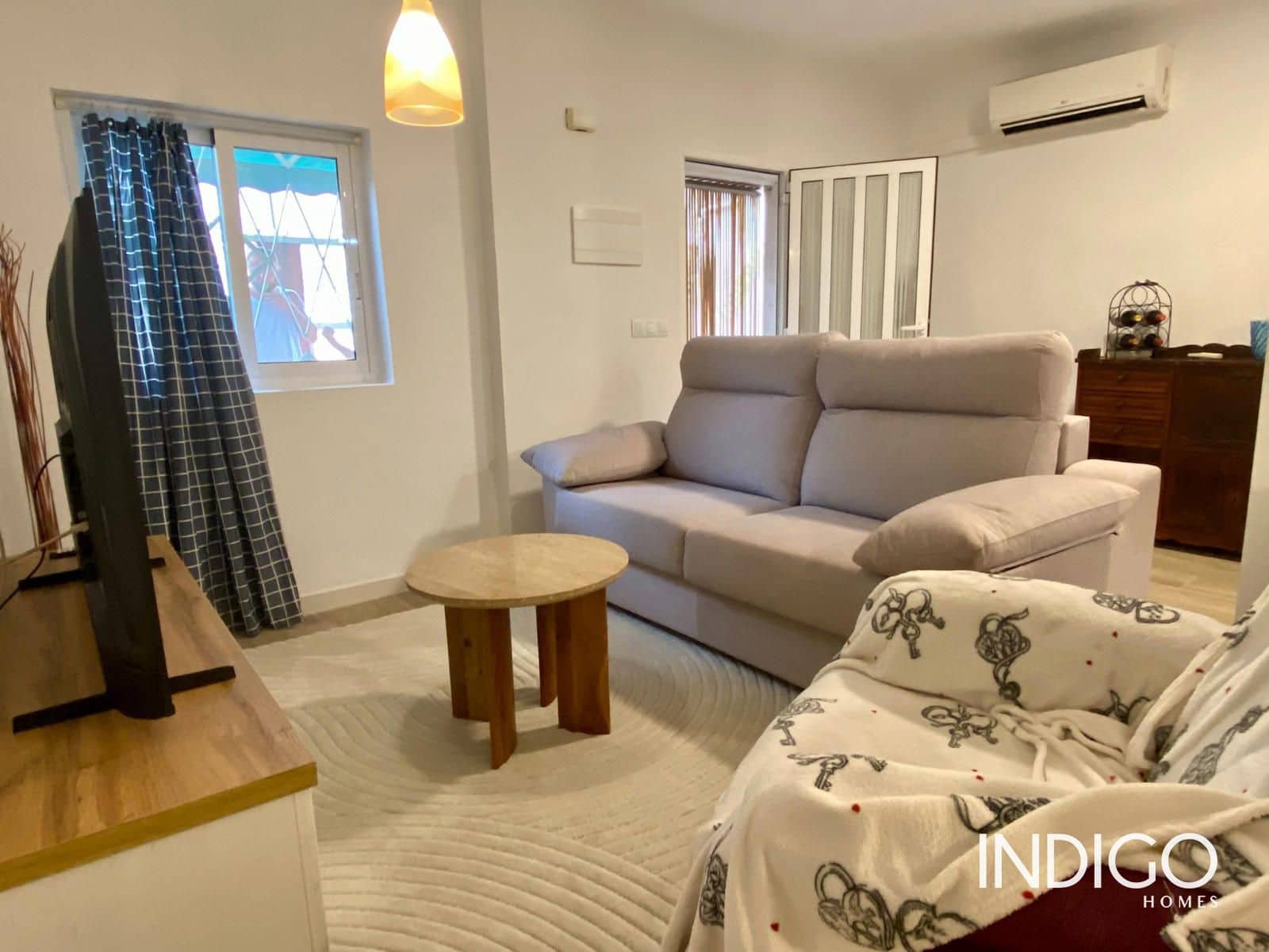 2 soveværelse Byhus til leje i Alicante by - € 1.000 (Ref: 10034506)