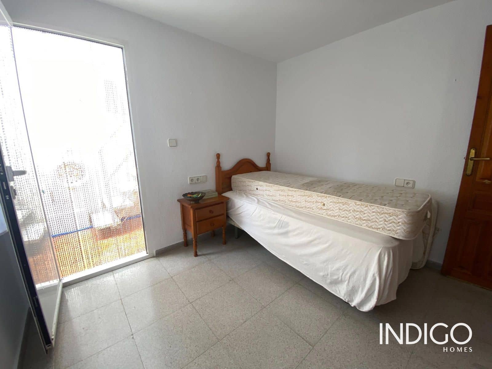 2 soveværelse Byhus til leje i Alicante by - € 1.000 (Ref: 10034506)