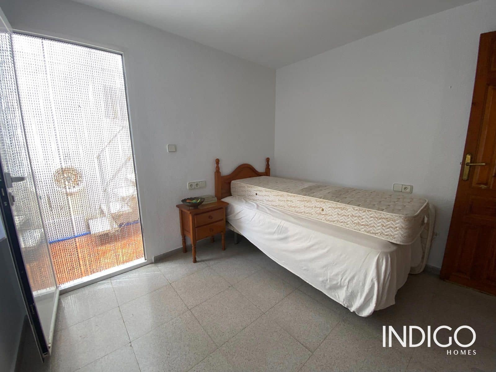2 soveværelse Byhus til leje i Alicante by - € 1.000 (Ref: 10034506)