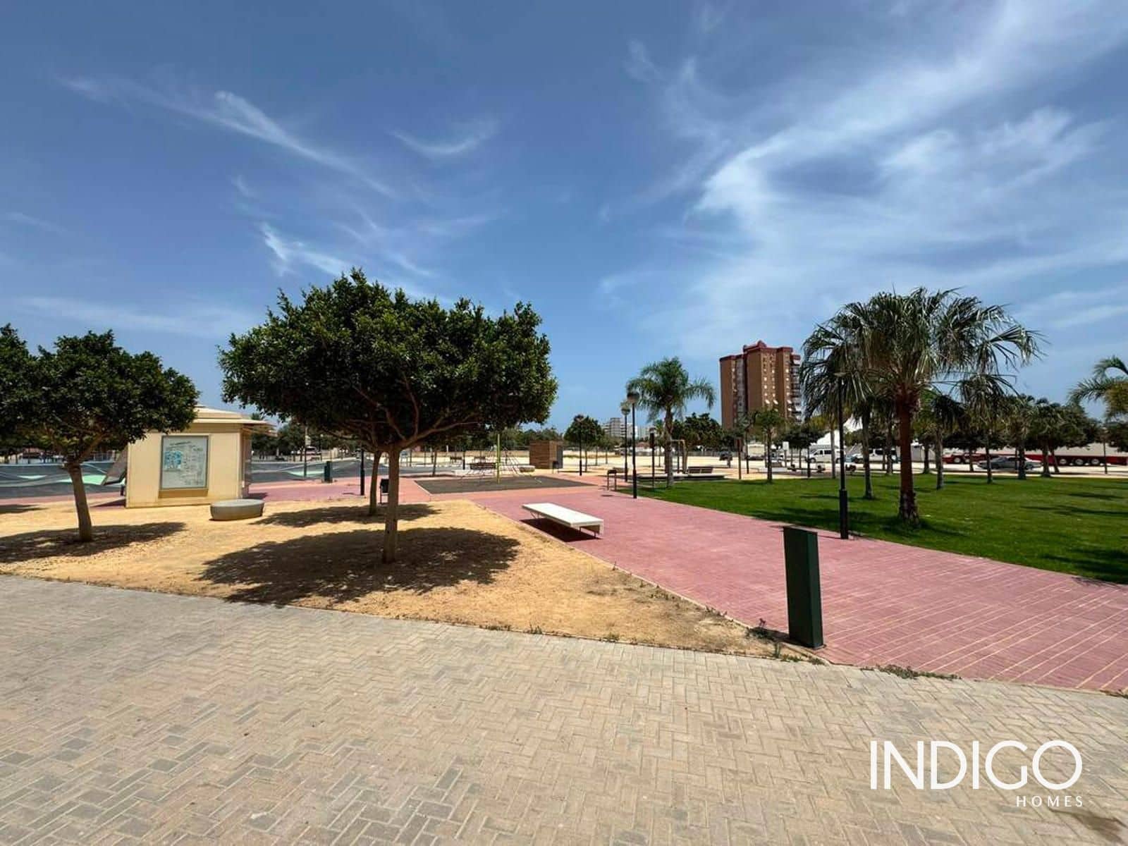 2 soverom Leilighet til leie i El Campello med svømmebasseng garasje - € 1 500 (Ref: 10034507)
