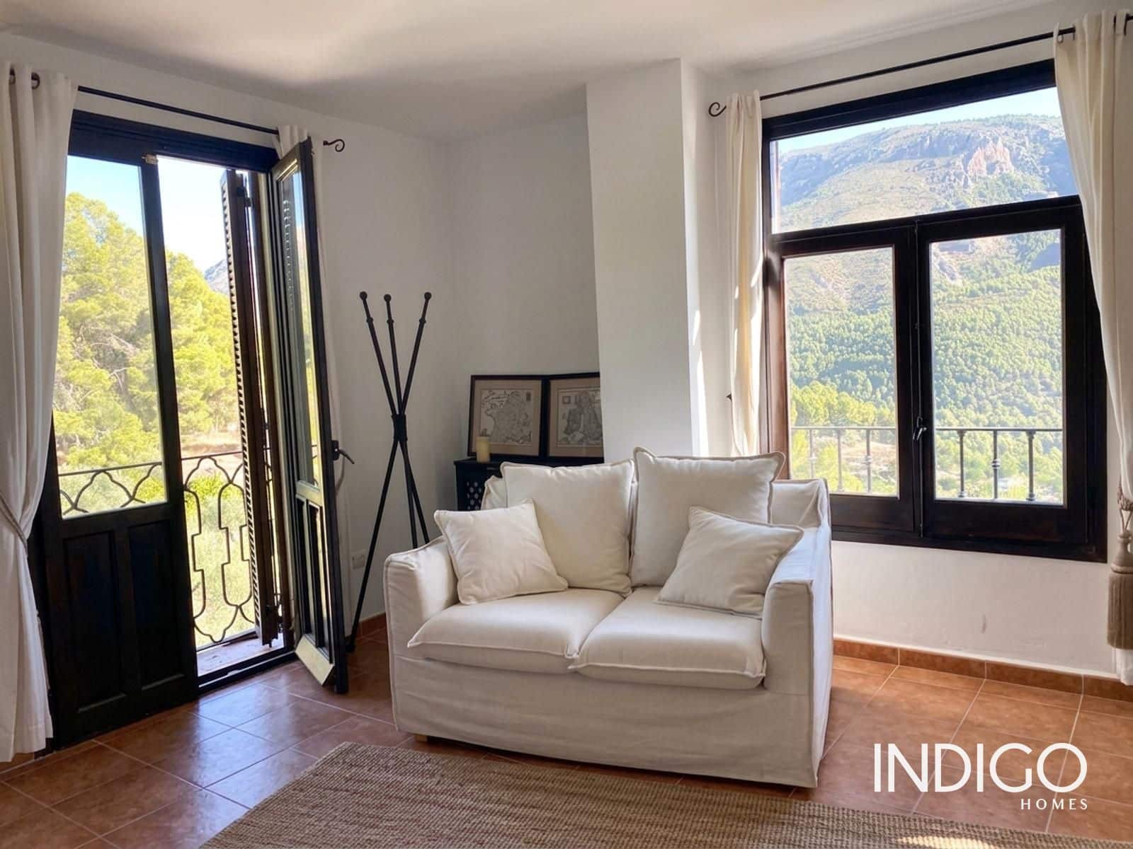 7 soverom Villa til salgs i Guadalest med svømmebasseng garasje - € 1 500 000 (Ref: 10136421)