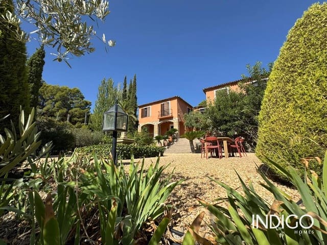 7 soverom Villa til salgs i Guadalest med svømmebasseng garasje - € 1 500 000 (Ref: 10136421)