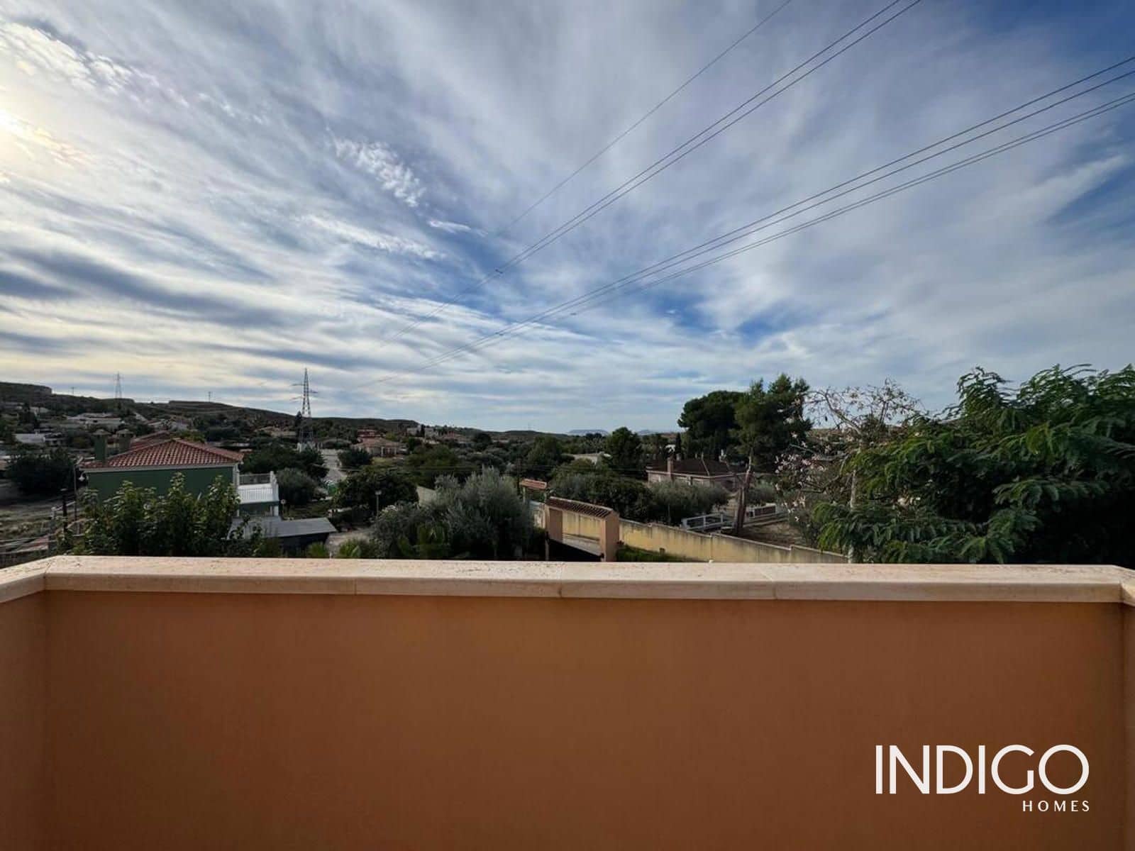 3 bedroom Villa for sale in Busot with pool garage - € 480,000 (Ref: 10177483)