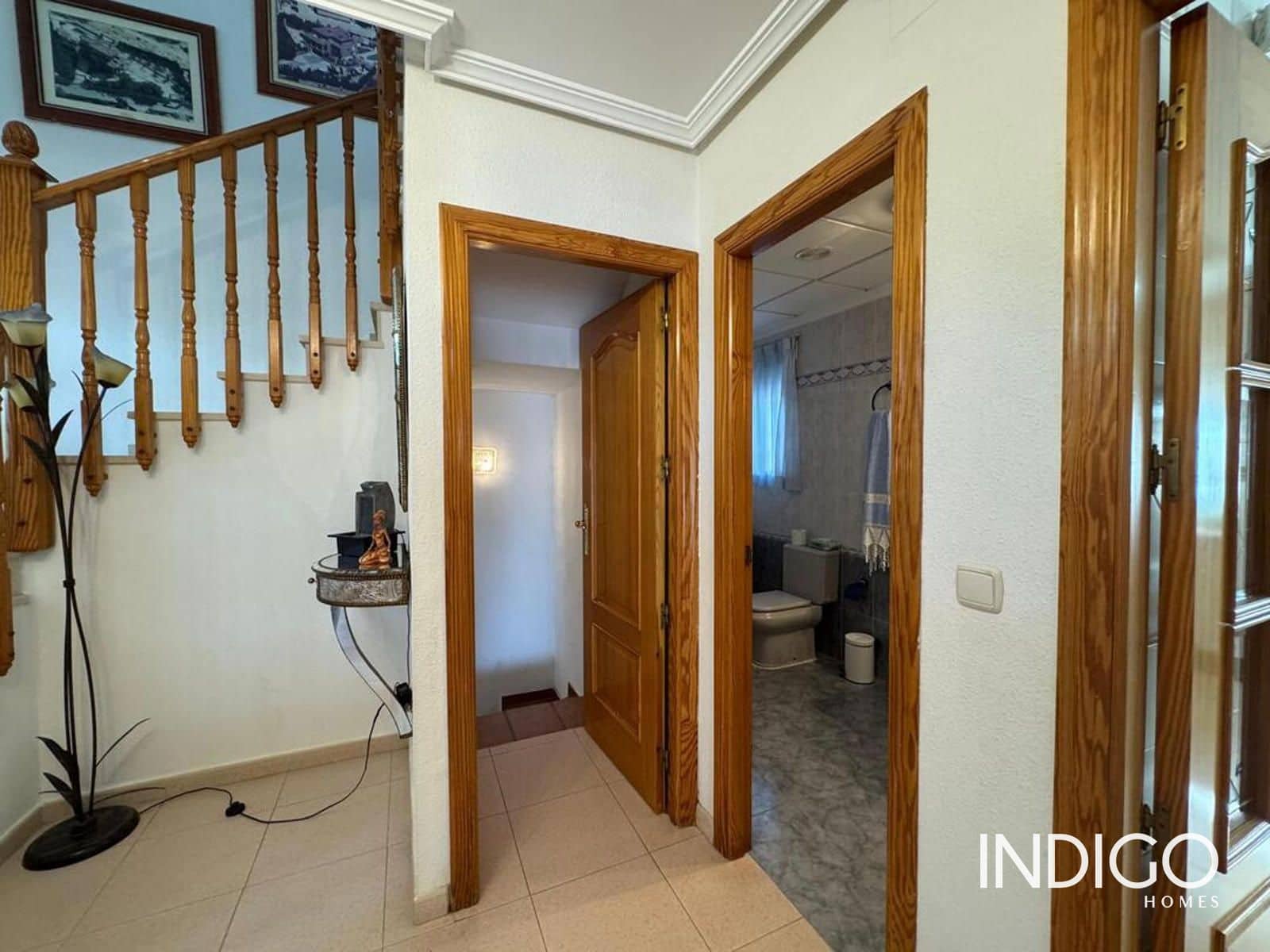 3 bedroom Villa for sale in Busot with pool garage - € 480,000 (Ref: 10177483)