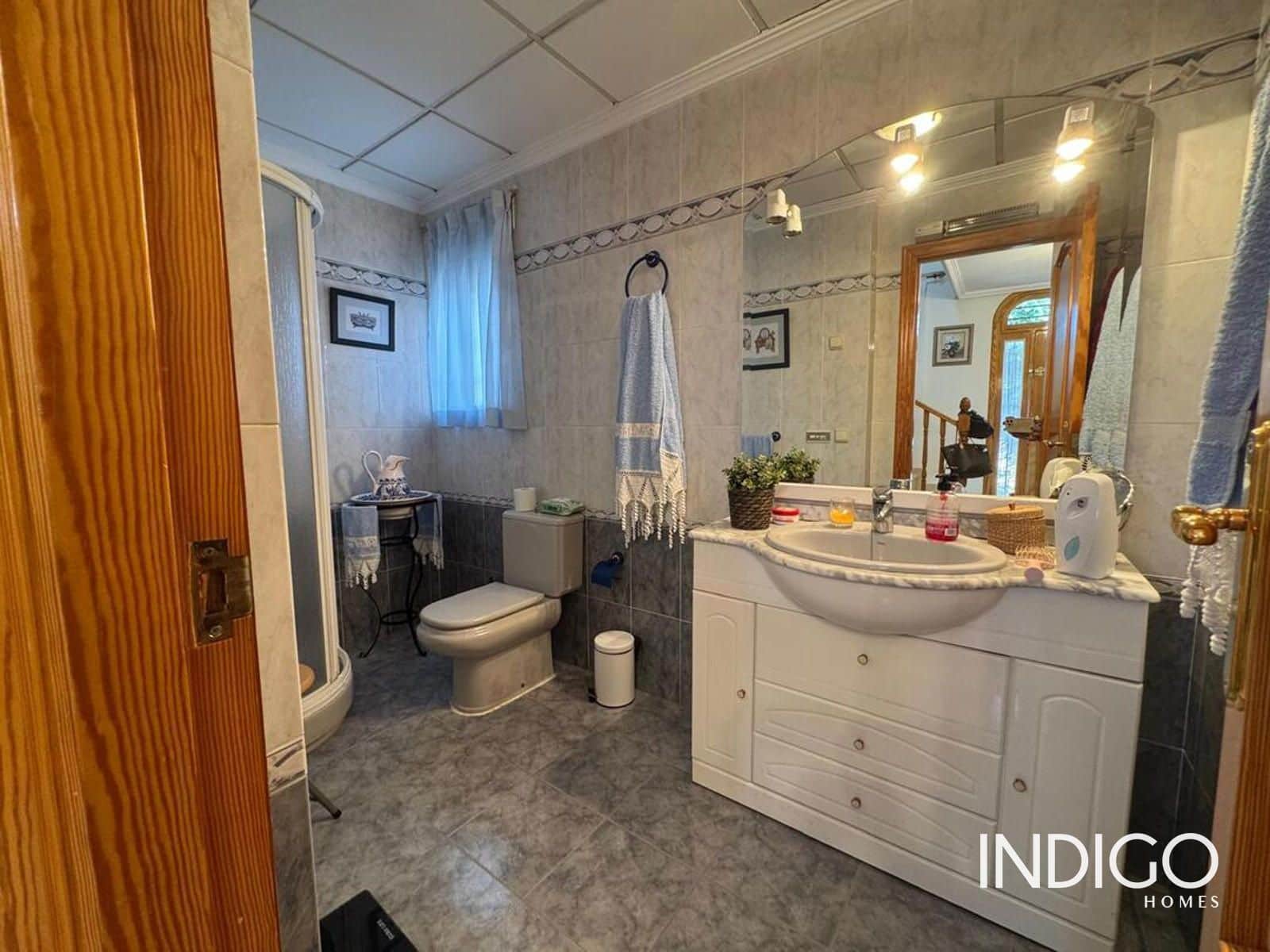 3 bedroom Villa for sale in Busot with pool garage - € 480,000 (Ref: 10177483)