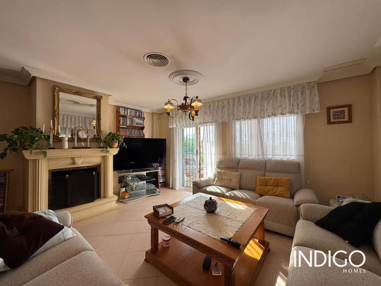 3 bedroom Villa for sale in Busot with pool garage - € 480,000 (Ref: 10177483)