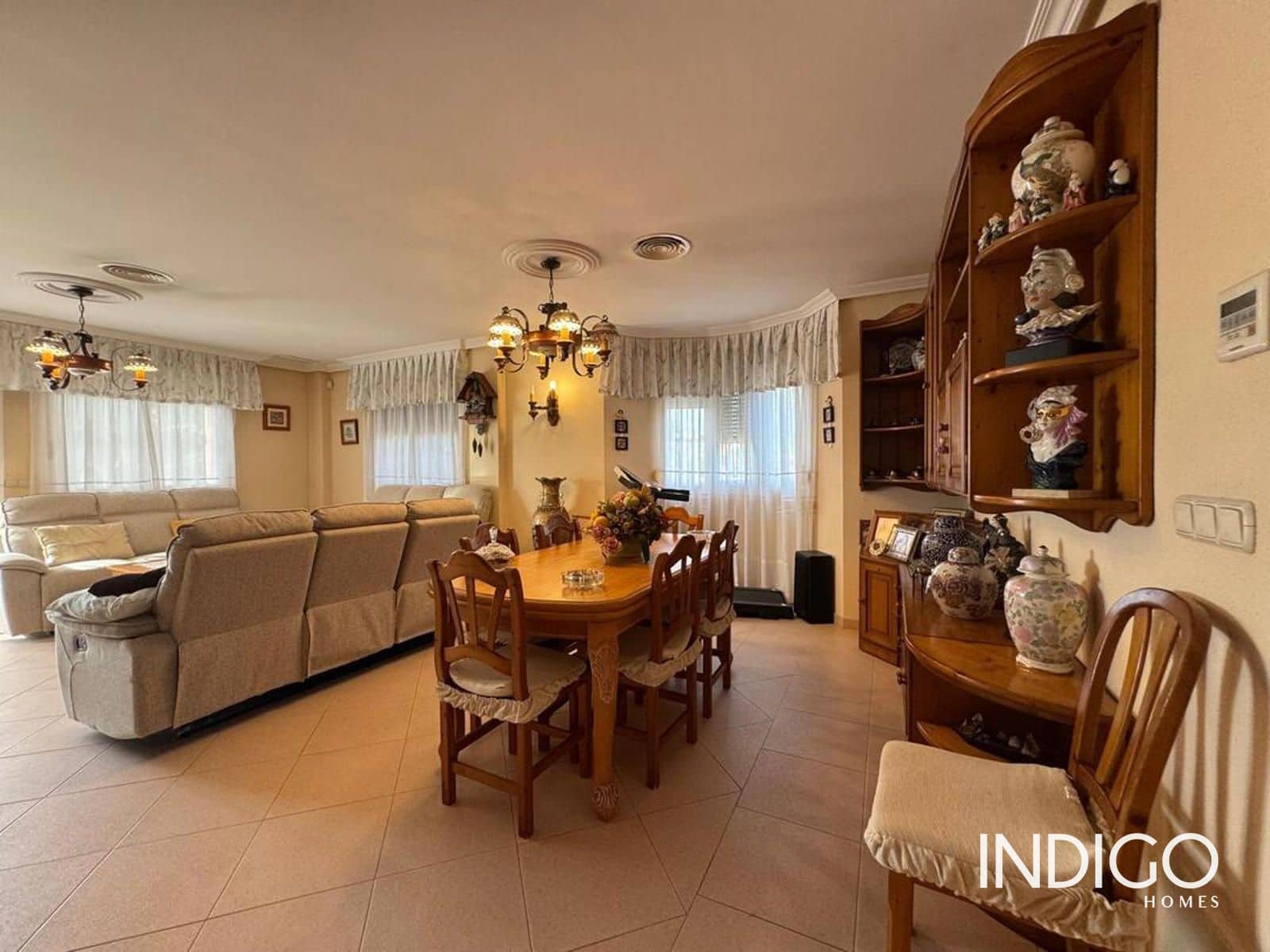 3 bedroom Villa for sale in Busot with pool garage - € 480,000 (Ref: 10177483)