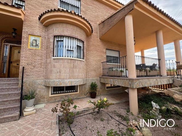 3 bedroom Villa for sale in Busot with pool garage - € 480,000 (Ref: 10177483)