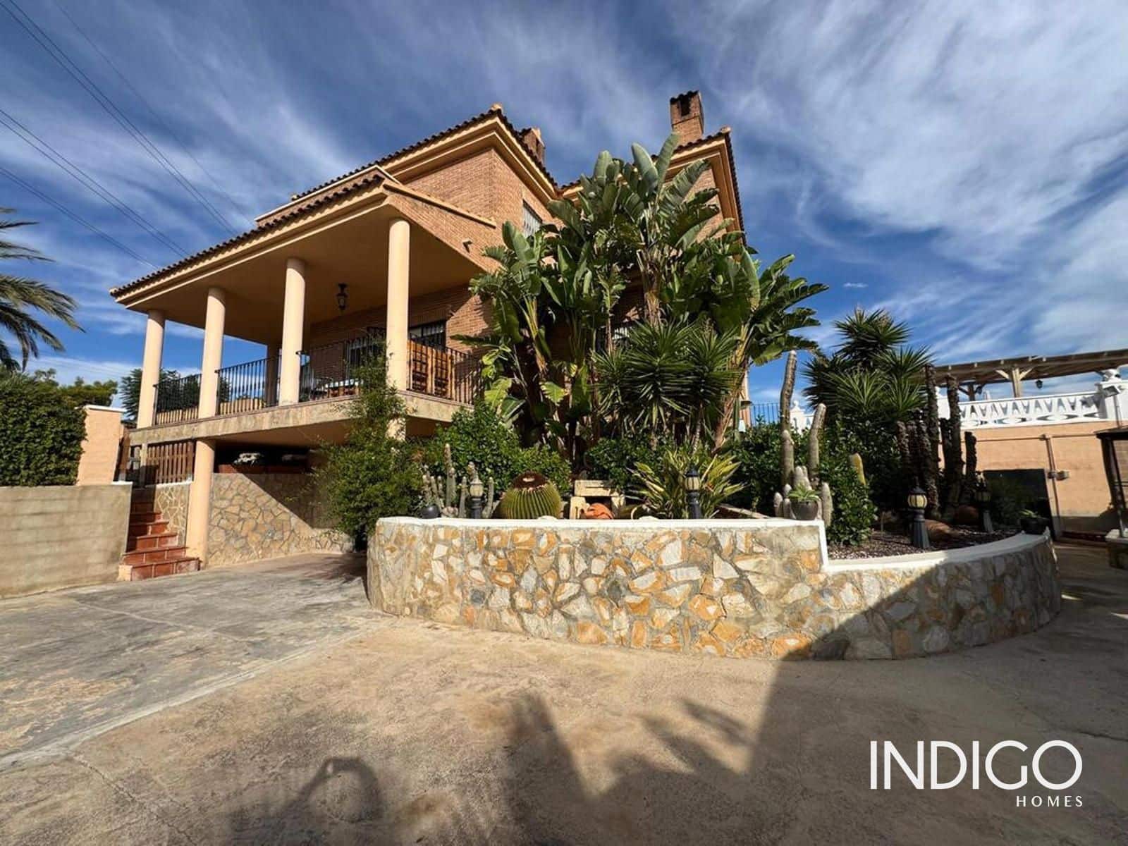 3 bedroom Villa for sale in Busot with pool garage - € 480,000 (Ref: 10177483)