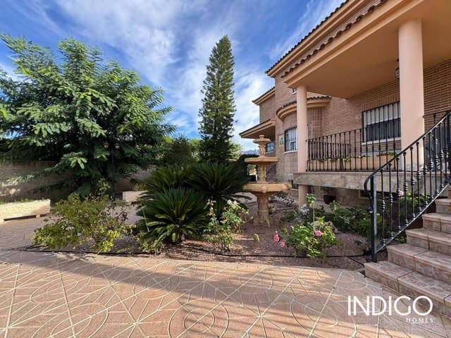 3 bedroom Villa for sale in Busot with pool garage - € 480,000 (Ref: 10177483)