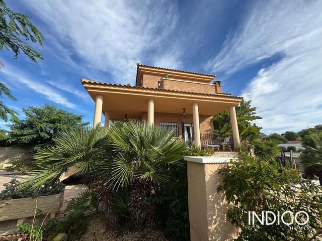 3 bedroom Villa for sale in Busot with pool garage - € 480,000 (Ref: 10177483)