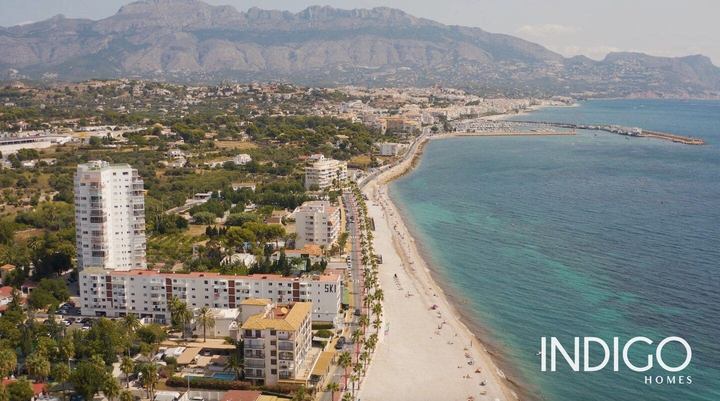 Chalet de 3 habitaciones en Polop en venta con piscina garaje - 480.000 € (Ref: 7071244)