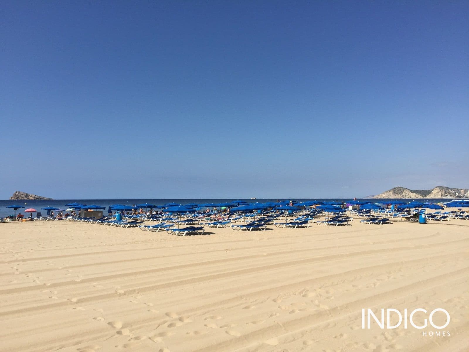 2 bedroom Flat for sale in Benidorm with pool garage - € 655,000 (Ref: 7122911)