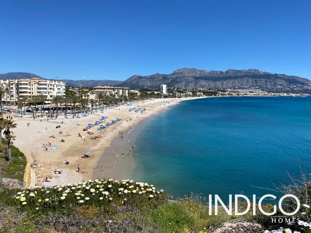 3 sypialnia Willa na sprzedaż w Miasto Alicante / Alacant z basenem garażem - 990 000 € (Ref: 7370158)