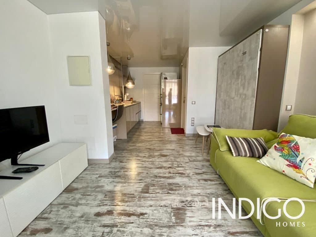 Piso en Alicante / Alacant ciudad en alquiler con piscina garaje - 900 € (Ref: 7897768)