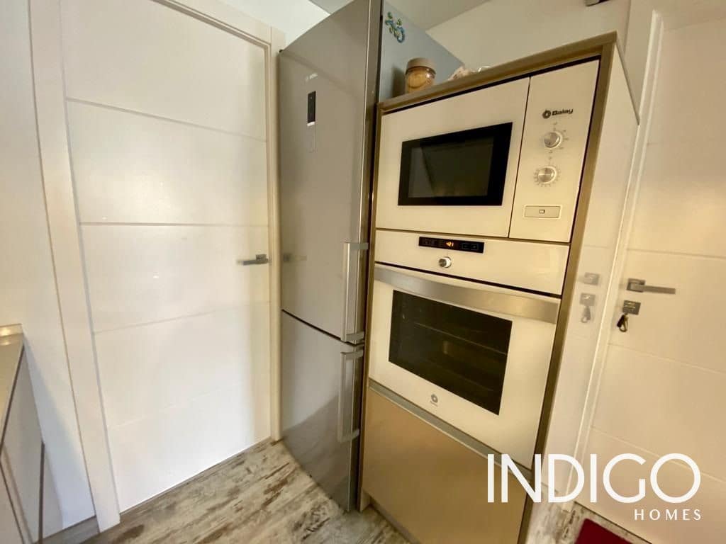 Piso en Alicante / Alacant ciudad en alquiler con piscina garaje - 900 € (Ref: 7897768)