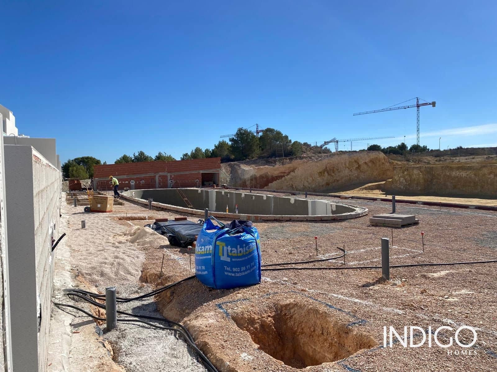 2 bedroom Flat for sale in Torrevieja with pool garage - € 290,000 (Ref: 8094477)