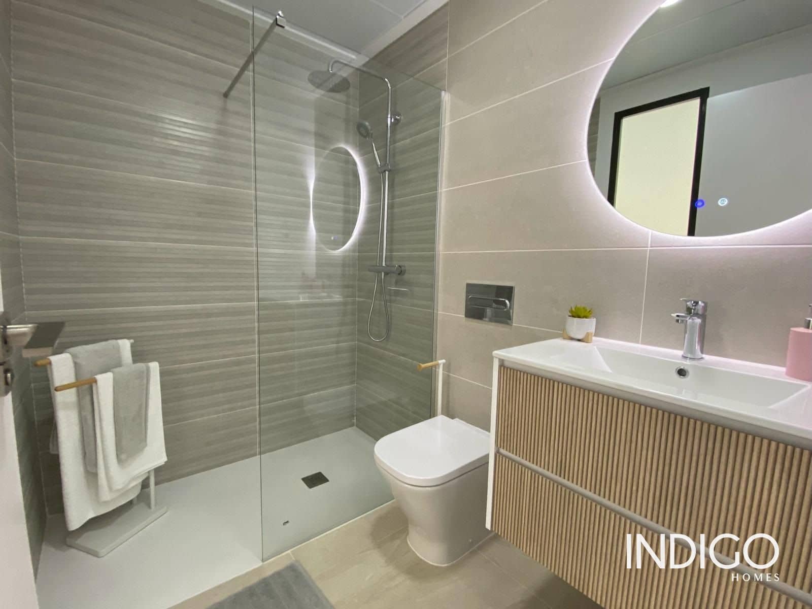 2 bedroom Flat for sale in Torrevieja with pool garage - € 290,000 (Ref: 8094477)