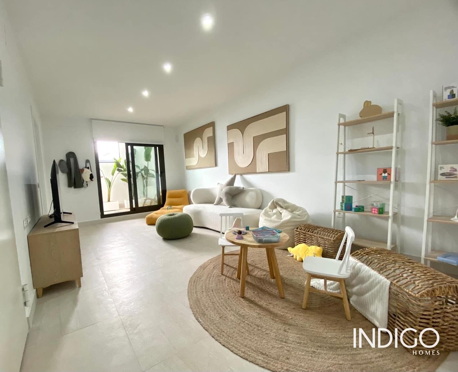 2 bedroom Flat for sale in Torrevieja with pool garage - € 290,000 (Ref: 8094477)