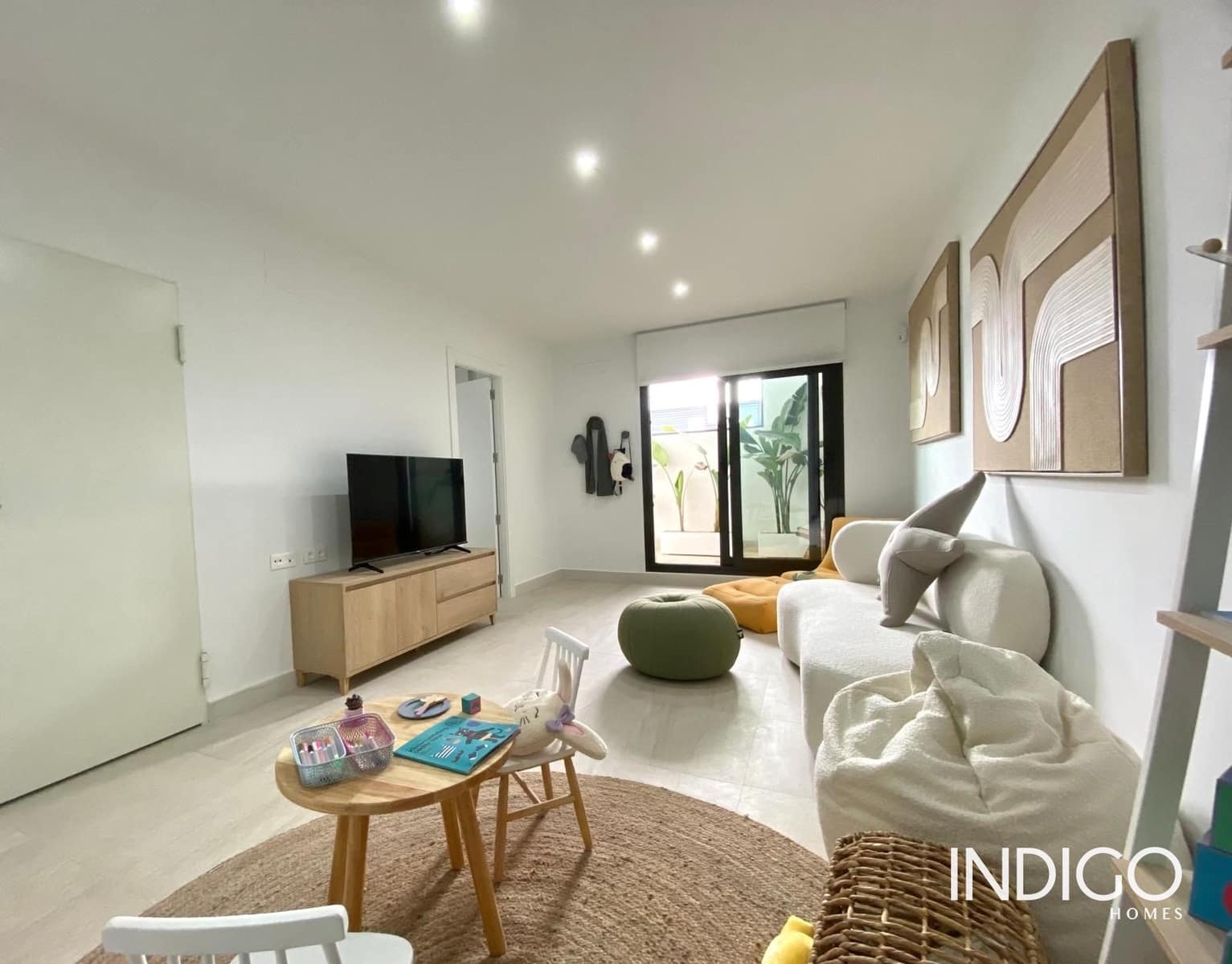 2 bedroom Flat for sale in Torrevieja with pool garage - € 290,000 (Ref: 8094477)