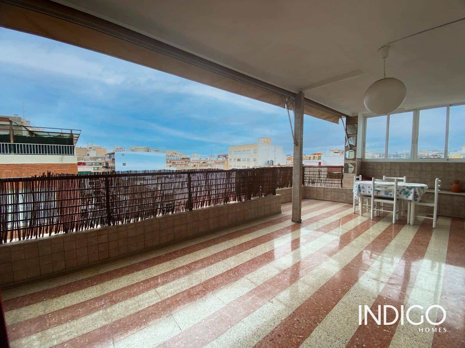 3 soveværelse Penthouse til salg i Alicante by med garage - € 650.000 (Ref: 8151685)