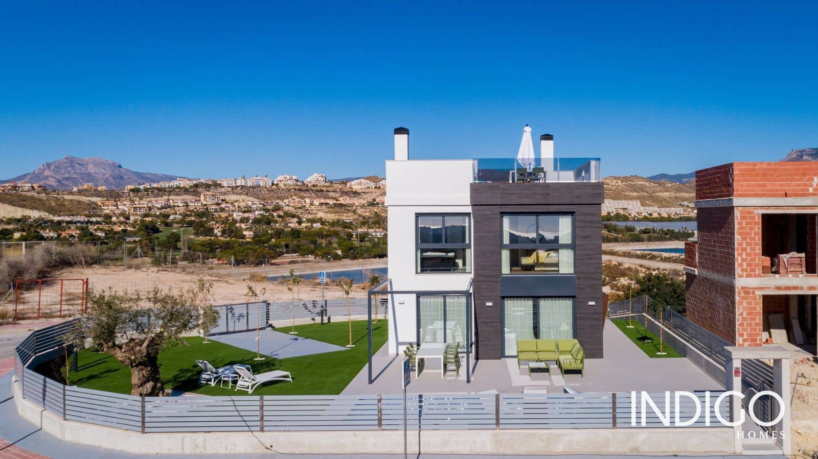 3 soverom Villa til salgs i Muchamiel / Mutxamel med svømmebasseng garasje - € 450 000 (Ref: 8160777)