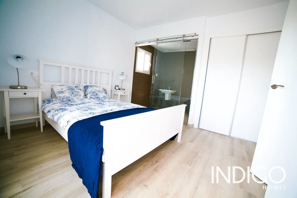 Casa de 2 habitaciones en Alicante / Alacant ciudad en venta con piscina garaje - 435.000 € (Ref: 8232857)