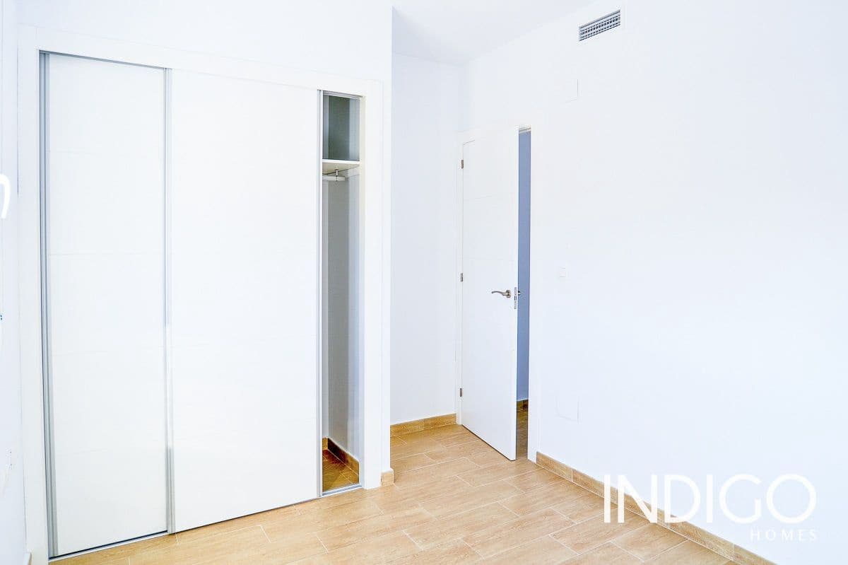 Casa de 2 habitaciones en Alicante / Alacant ciudad en venta con piscina garaje - 435.000 € (Ref: 8232857)