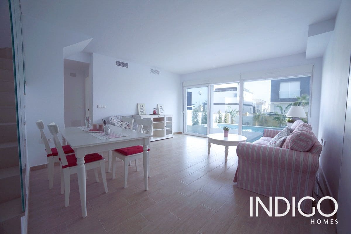 Casa de 2 habitaciones en Alicante / Alacant ciudad en venta con piscina garaje - 435.000 € (Ref: 8232857)