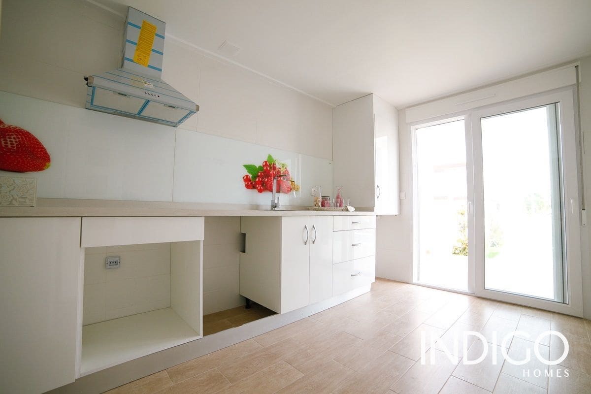 Casa de 2 habitaciones en Alicante / Alacant ciudad en venta con piscina garaje - 435.000 € (Ref: 8232857)