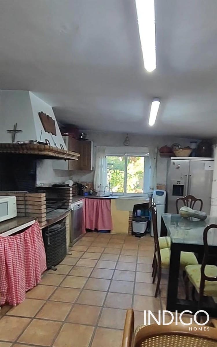 Chalet de 4 habitaciones en San Vicente / Sant Vicent del Raspeig en venta con piscina garaje - 570.000 € (Ref: 8594575)