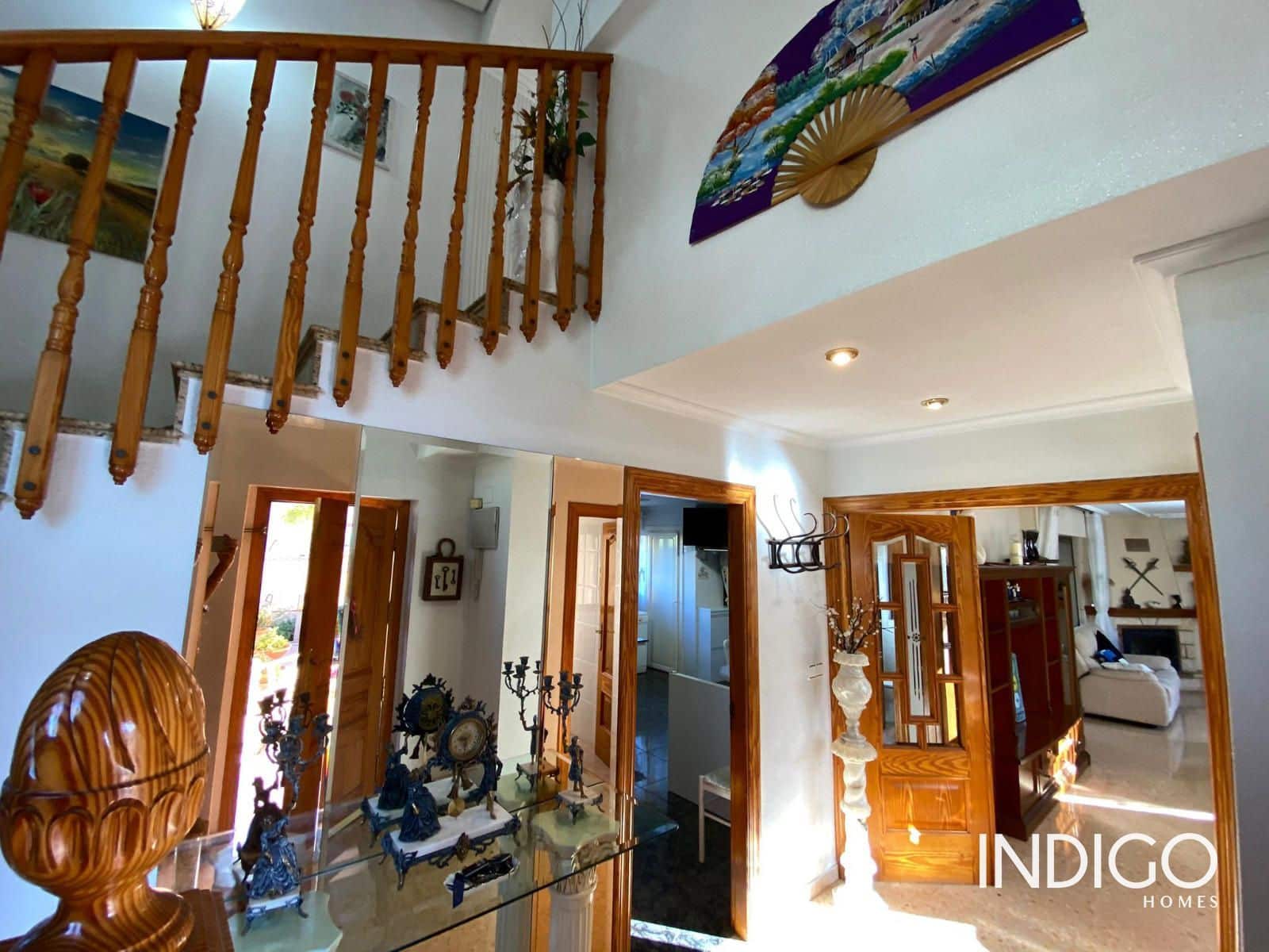 Chalet de 4 habitaciones en San Vicente / Sant Vicent del Raspeig en venta con piscina garaje - 570.000 € (Ref: 8594575)