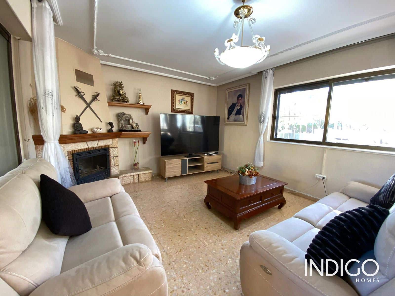 Chalet de 4 habitaciones en San Vicente / Sant Vicent del Raspeig en venta con piscina garaje - 570.000 € (Ref: 8594575)