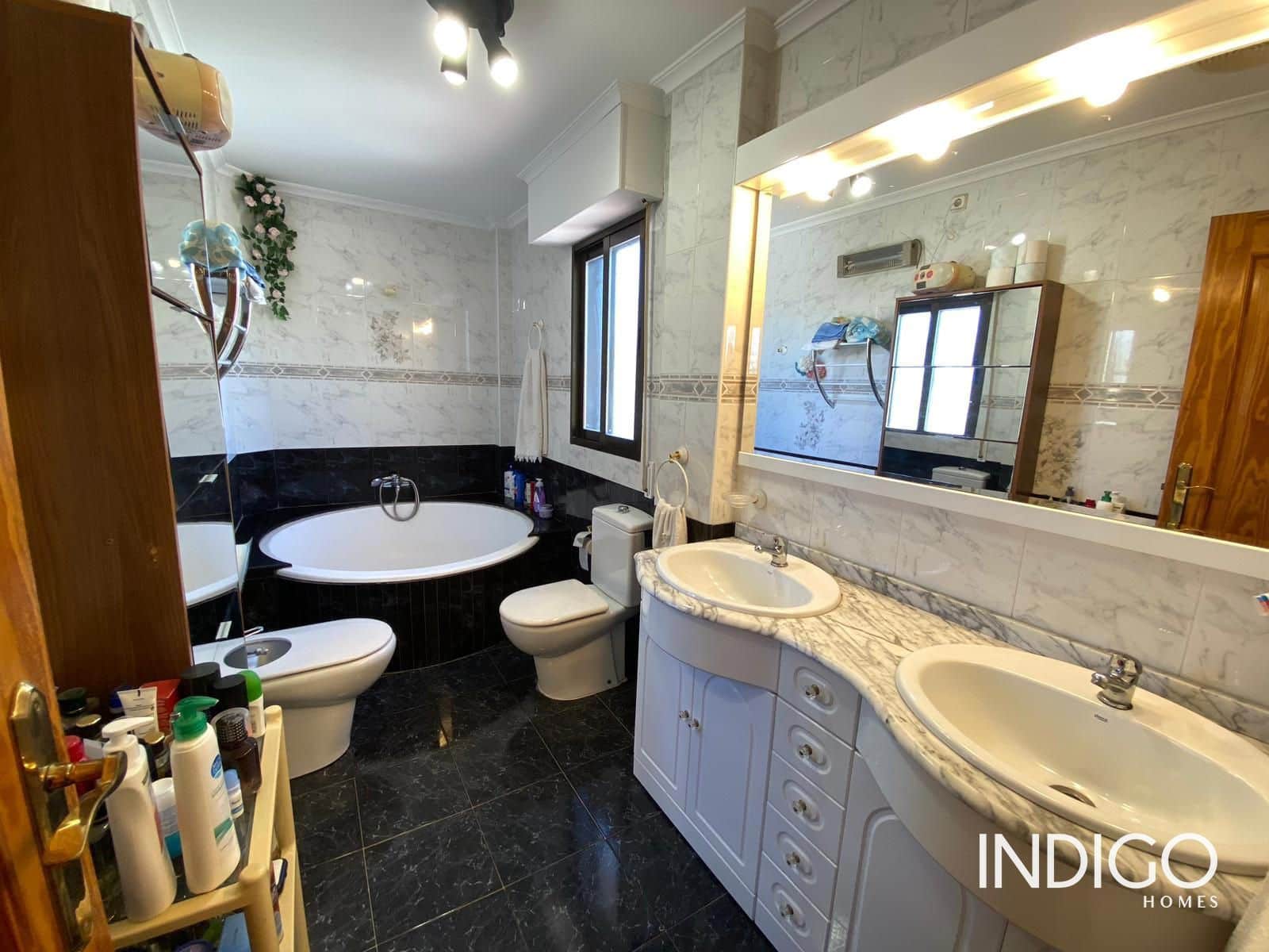 Chalet de 4 habitaciones en San Vicente / Sant Vicent del Raspeig en venta con piscina garaje - 570.000 € (Ref: 8594575)