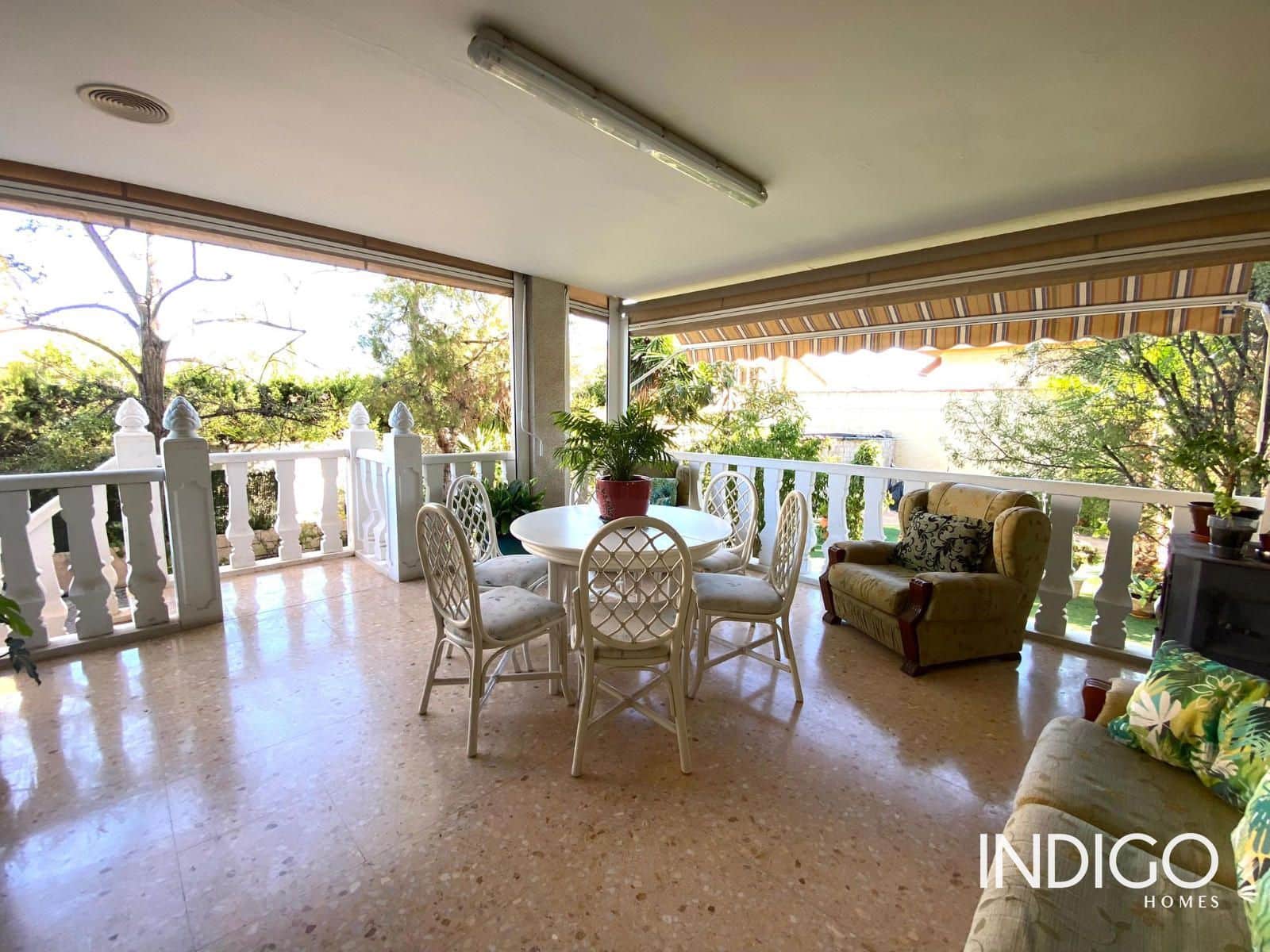 Chalet de 4 habitaciones en San Vicente / Sant Vicent del Raspeig en venta con piscina garaje - 570.000 € (Ref: 8594575)