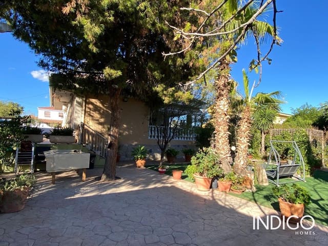 Chalet de 4 habitaciones en San Vicente / Sant Vicent del Raspeig en venta con piscina garaje - 570.000 € (Ref: 8594575)