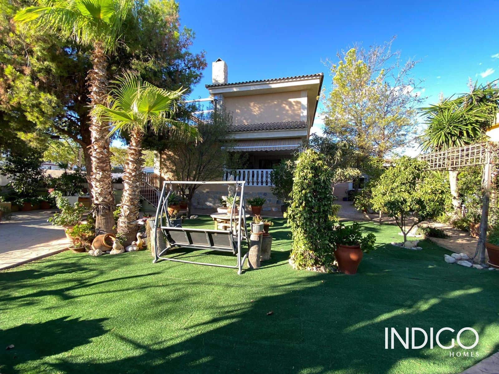 Chalet de 4 habitaciones en San Vicente / Sant Vicent del Raspeig en venta con piscina garaje - 570.000 € (Ref: 8594575)