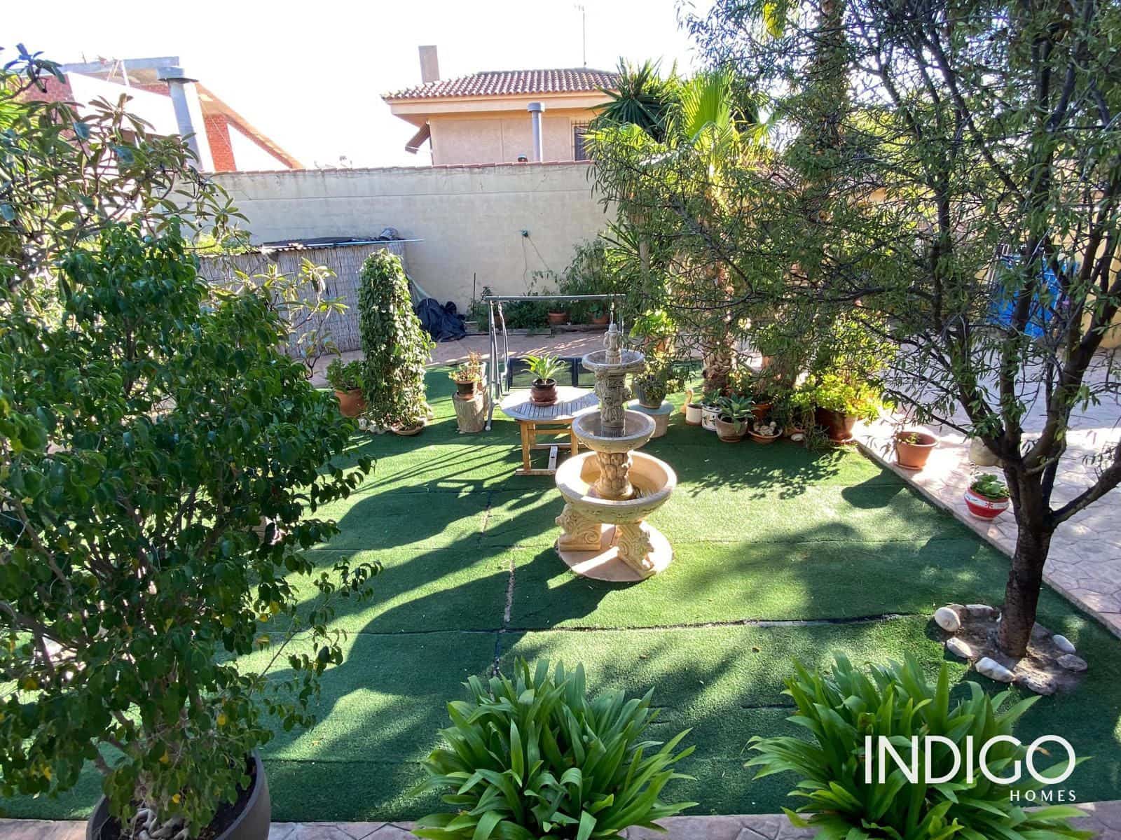 Chalet de 4 habitaciones en San Vicente / Sant Vicent del Raspeig en venta con piscina garaje - 570.000 € (Ref: 8594575)