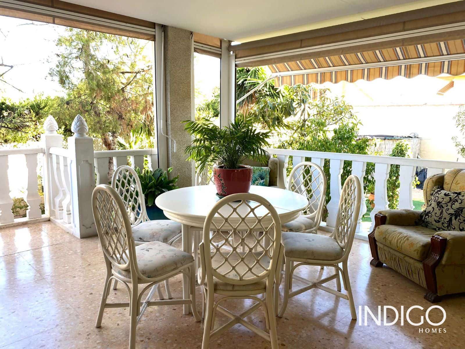 Chalet de 4 habitaciones en San Vicente / Sant Vicent del Raspeig en venta con piscina garaje - 570.000 € (Ref: 8594575)