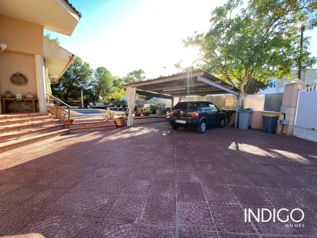 Chalet de 4 habitaciones en San Vicente / Sant Vicent del Raspeig en venta con piscina garaje - 570.000 € (Ref: 8594575)