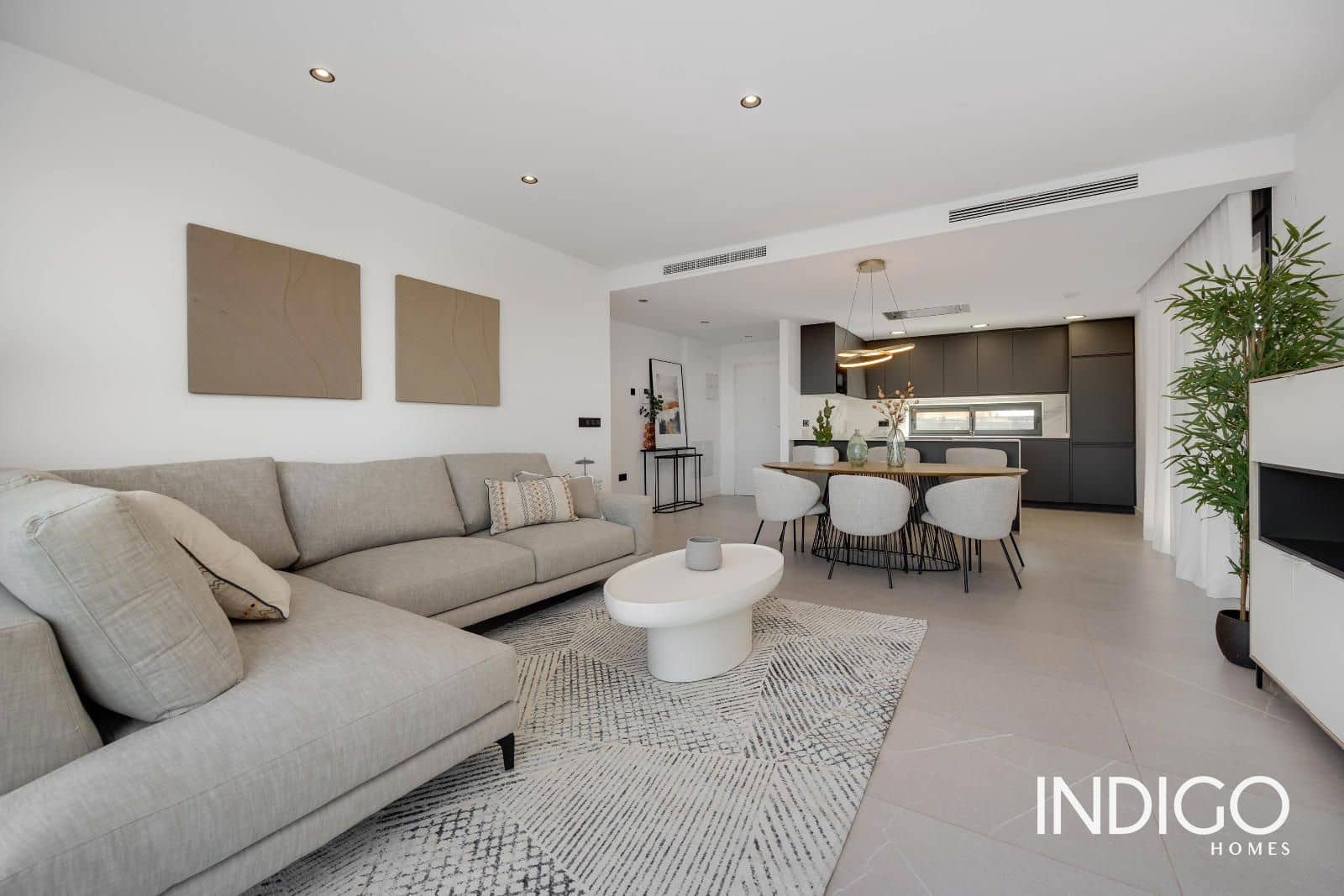 3 soveværelse Villa til salg i Torrevieja med swimmingpool garage - € 595.000 (Ref: 8853214)