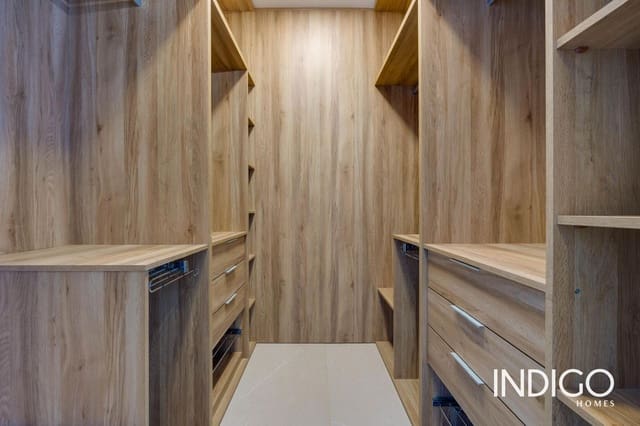 3 soveværelse Villa til salg i Parque Acuático - Sector 25, Torrevieja med swimmingpool garage - € 595.000 (Ref: 8853214)