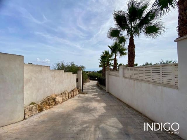 5 makuuhuone Huvila myytävänä paikassa San Vicente / Sant Vicent del Raspeig mukana uima-altaan 
autotalli - 590 000 € (Ref: 9181670)