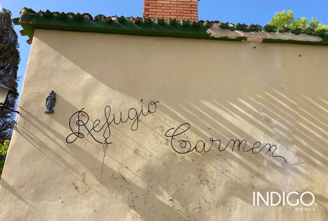 4 Zimmer Villa zu verkaufen in Priego de Córdoba mit Garage - 300.000 € (Ref: 9181987)