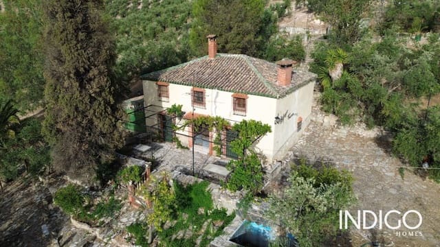 4 soveværelse Villa til salg i Priego de Córdoba med garage - € 300.000 (Ref: 9181987)