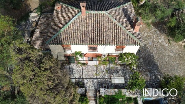 4 Zimmer Villa zu verkaufen in Priego de Córdoba mit Garage - 300.000 € (Ref: 9181987)