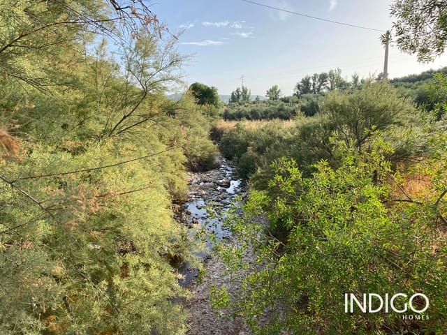 4 Zimmer Villa zu verkaufen in Priego de Córdoba mit Garage - 300.000 € (Ref: 9181987)