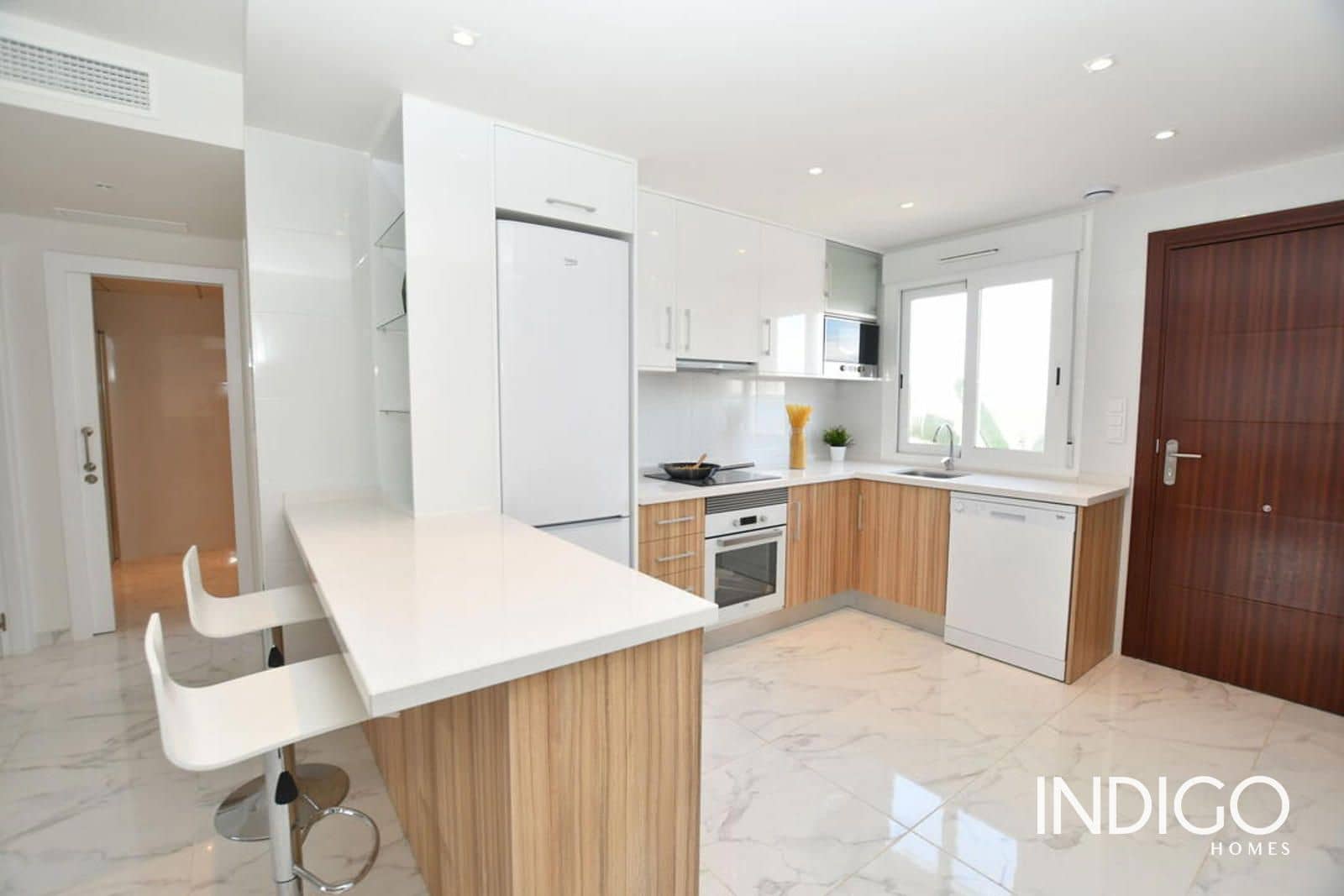 2 bedroom Flat for sale in Torrevieja with pool garage - € 239,900 (Ref: 9235291)